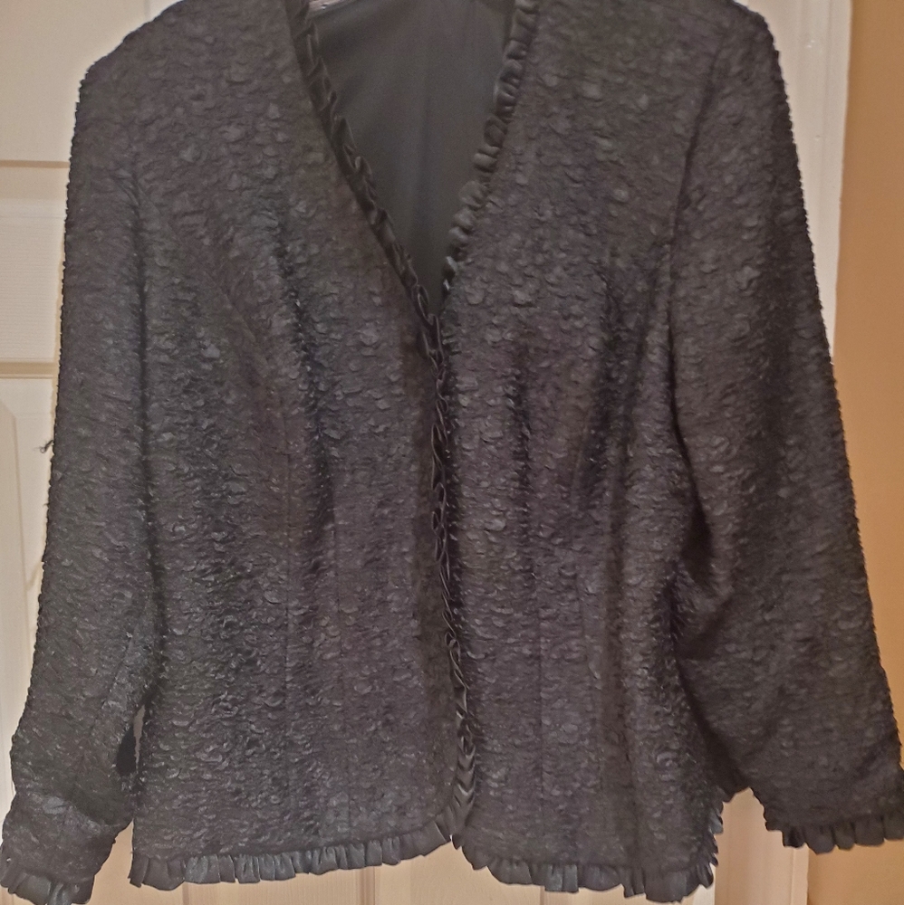 Black button down lined blazer